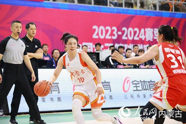 内蒙古中优后防线稳固，取得平局