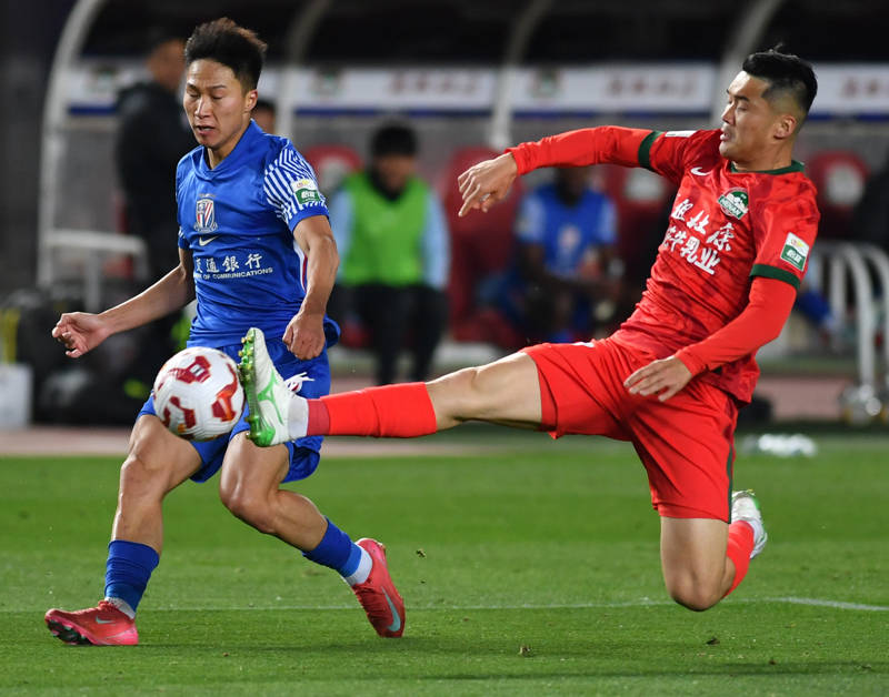 斯图加特遭逢主场失利，陷入保级泥潭的简单介绍